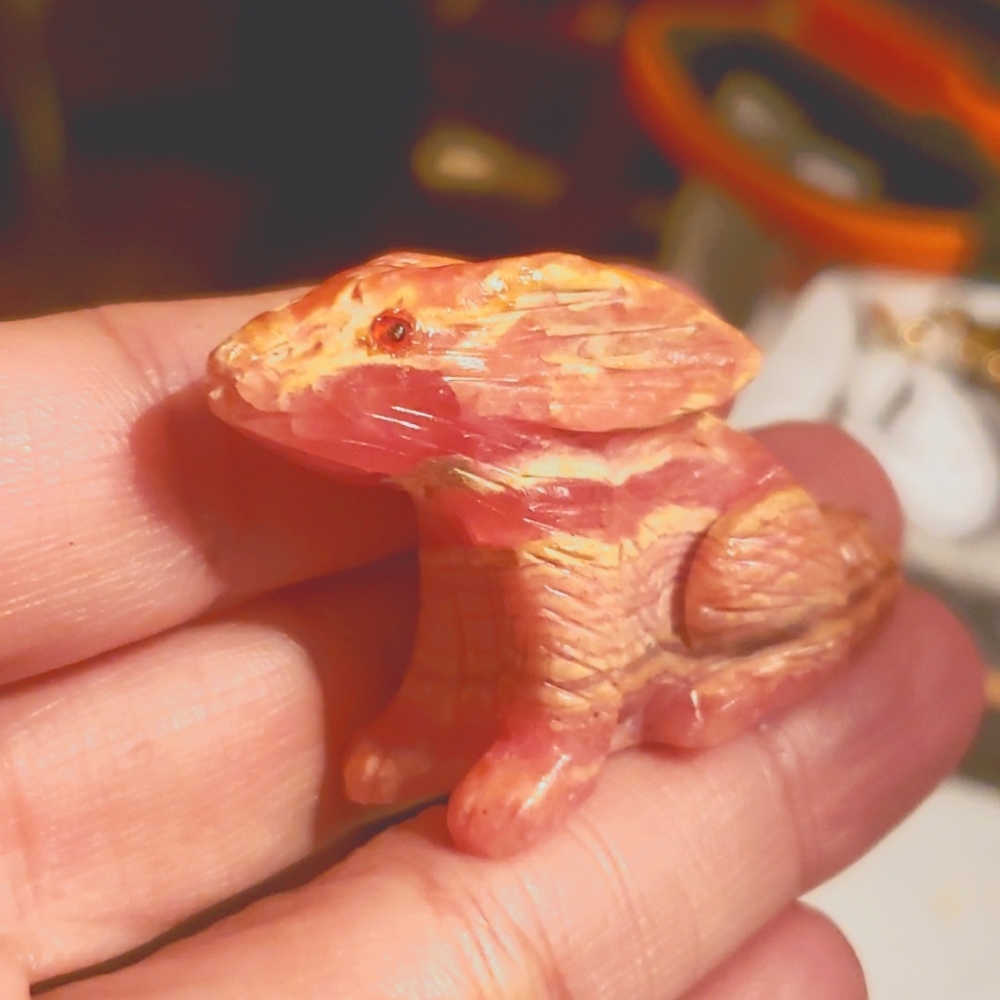 RARE RYDOCHROSITE RABBIT BUNNY STONE CARVED UNIQUE BEAUTIFUL